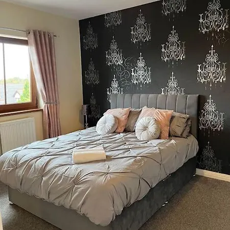 Lovely 2 Bedroom Family Apartment In Newcastle Newcastle  Exterior photo