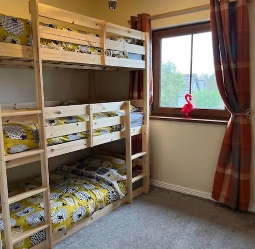 Lovely 2 Bedroom Family Apartment In Newcastle